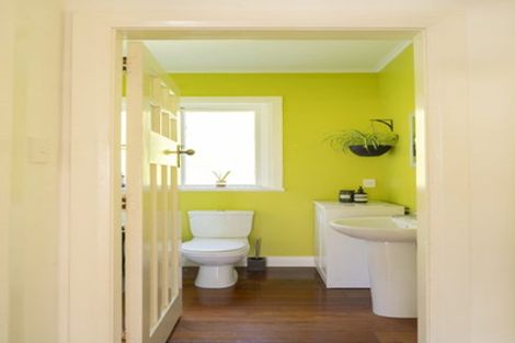 Photo of property in 34 Moana Road, Kelburn, Wellington, 6012