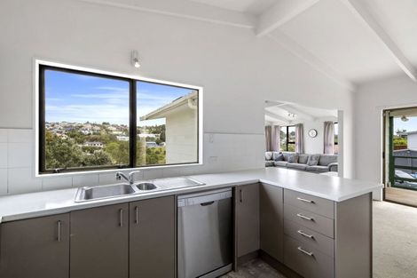 Photo of property in 233 Vipond Road, Stanmore Bay, Whangaparaoa, 0932