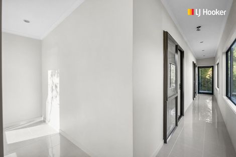 Photo of property in 4 Bewley Avenue, Macandrew Bay, Dunedin, 9014