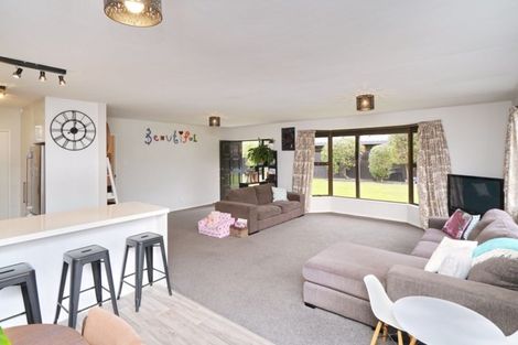 Photo of property in 64 Anglesea Avenue, Parklands, Christchurch, 8083