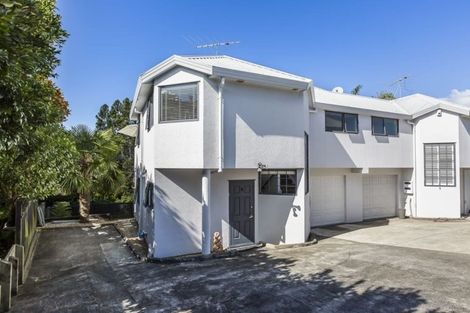 Photo of property in 6/12 Wernham Place, Northcote, Auckland, 0626