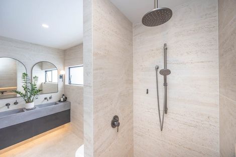 Photo of property in 43 Saint Andrews Terrace, St Andrews, Hamilton, 3200