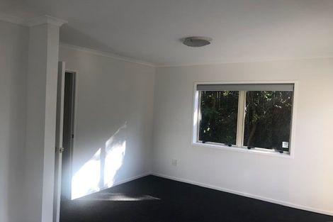 Photo of property in 18 Stolford Crescent, New Lynn, Auckland, 0600