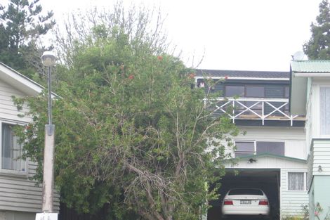 Photo of property in 9 Emirau Place, Glenfield, Auckland, 0629