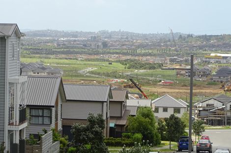 Photo of property in 28 Joseph Street, Flat Bush, Auckland, 2019