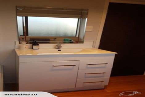 Photo of property in 2/110 Beach Road, Pahurehure, Papakura, 2113