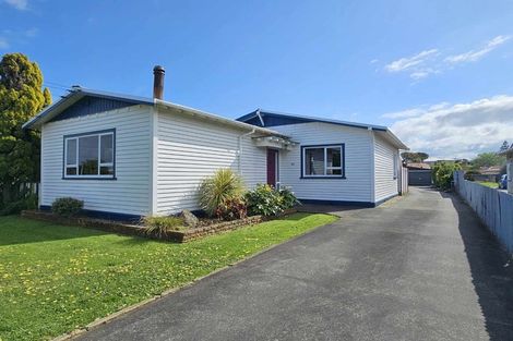 Photo of property in 52 Gonville Avenue, Gonville, Whanganui, 4501