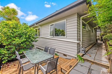 Photo of property in 57a Lavery Place, Sunnynook, Auckland, 0632