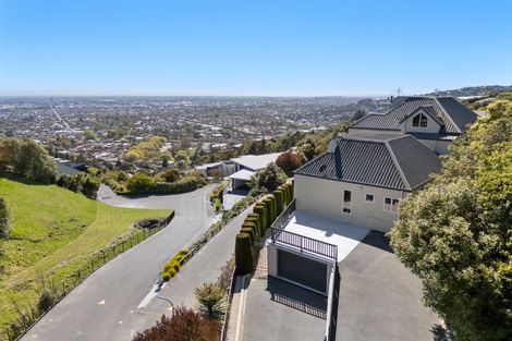 Photo of property in 2 Iles Lane, Cashmere, Christchurch, 8022