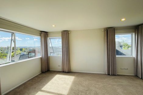 Photo of property in 4a Marina View Drive, West Harbour, Auckland, 0618
