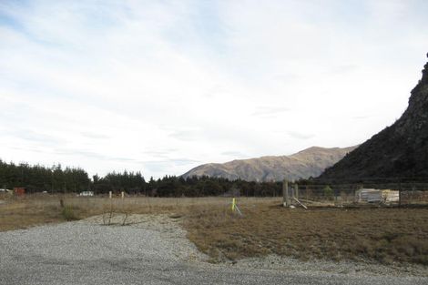 Photo of property in 28 Old Racecourse Road, Albert Town, Wanaka, 9305