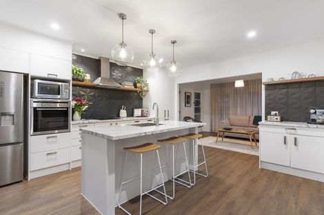 Photo of property in 110 Everitt Crescent, Whangamata, 3620