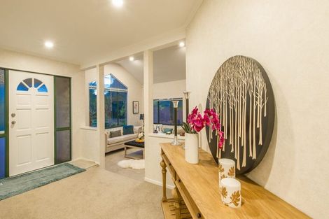 Photo of property in 8 Caldbeck Rise, Northpark, Auckland, 2013