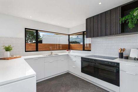 Photo of property in 15 Woodlau Rise, Huntsbury, Christchurch, 8022