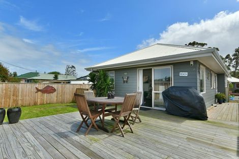 Photo of property in 19 Parakai Avenue, Parakai, 0830