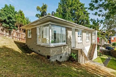 Photo of property in 2/12a Ondine Place, Glenfield, Auckland, 0629