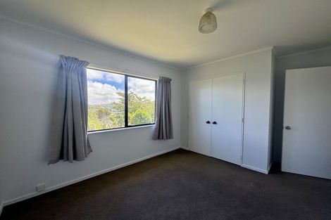 Photo of property in 14a Warrington Grove, Newlands, Wellington, 6037