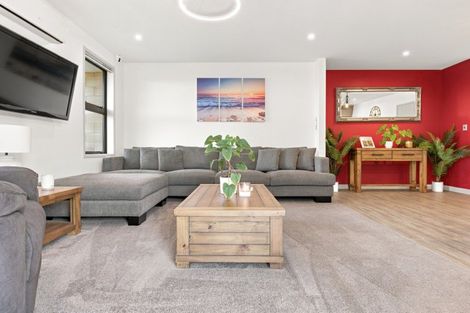 Photo of property in 8 Cupples Street, Papamoa Beach, Papamoa, 3118