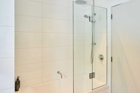 Photo of property in 79b Oroua Street, Eastbourne, Lower Hutt, 5013