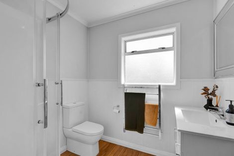 Photo of property in 104b Centennial Avenue, Waitara, 4320