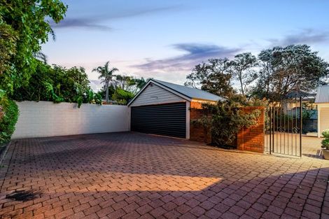 Photo of property in 12 Wairere Road, Torbay, Auckland, 0630