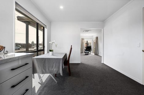 Photo of property in 4/49 Sackville Street, Fitzroy, New Plymouth, 4312