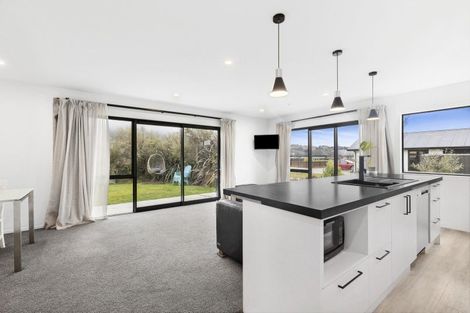 Photo of property in 15 Marbleleaf Lane, Albert Town, Wanaka, 9305