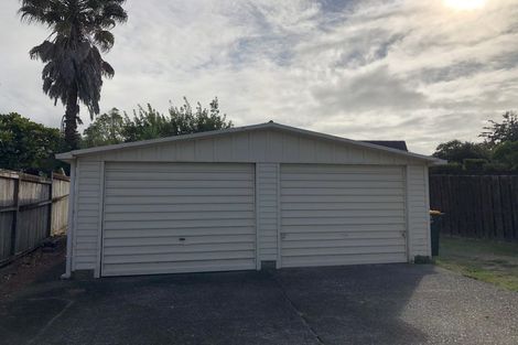 Photo of property in 2/51 The Boulevard, Sunnyhills, Auckland, 2010