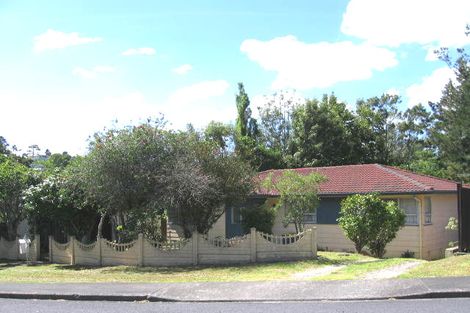 Photo of property in 17 Aralia Road, Sunnynook, Auckland, 0620