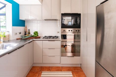 Photo of property in 5/96 Austin Street, Mount Victoria, Wellington, 6011