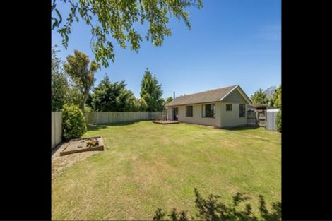 Photo of property in 16 Torlesse Crescent, Darfield, 7510