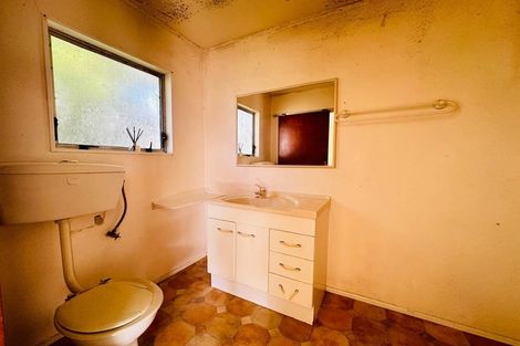 Photo of property in 129 Russell Road, Manurewa, Auckland, 2102