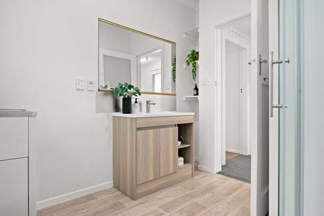 Photo of property in 5 Clark Place, Hillcrest, Hamilton, 3216