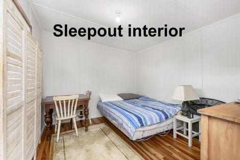 Photo of property in 10 Marine Parade, Raglan, 3225