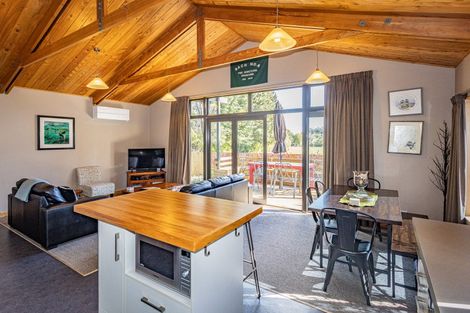 Photo of property in 8 Tiffany Place, Ohakune, 4625