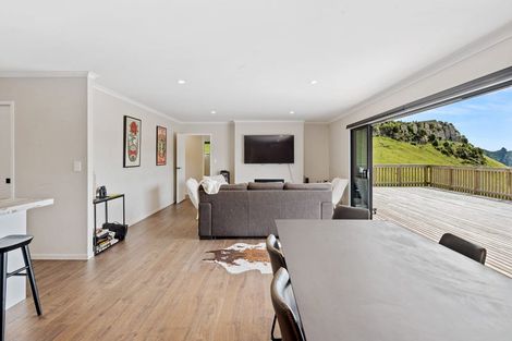 Photo of property in 1 Ribbonwood Lane, Kinloch, Taupo, 3377