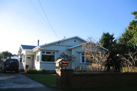 Photo of property in 35 Totara Crescent, Woburn, Lower Hutt, 5010