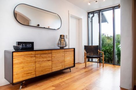 Photo of property in 29 Ferry Road, Martinborough, 5711