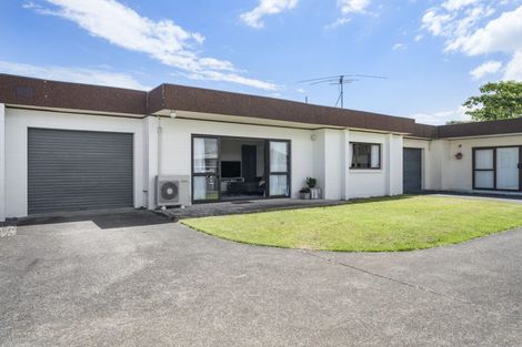 Photo of property in 2/51a Browns Road, Manurewa, Auckland, 2102