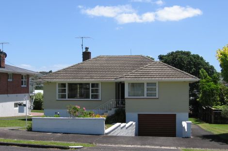 Photo of property in 9 Dundee Place, Blockhouse Bay, Auckland, 0600