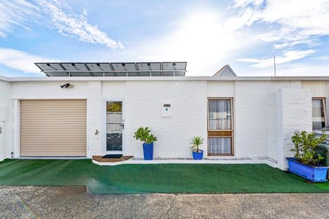 Photo of property in 4/9 Zealandia Street, Kensington, Whangarei, 0112