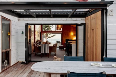 Photo of property in 6 Makorori Beach Road, Makorori, Gisborne, 4073