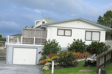 Photo of property in 4 Merehai Place, Snells Beach, 0920