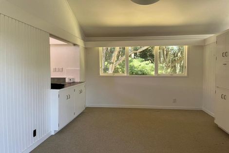 Photo of property in 27 Walpole Avenue, Hillpark, Auckland, 2102