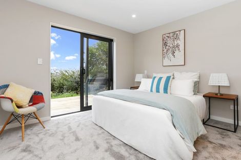 Photo of property in 5 Springhill Lane, Sunnyvale, Auckland, 0612