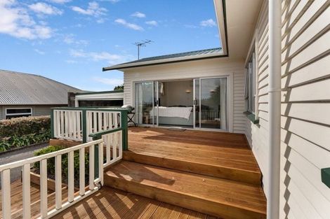 Photo of property in 41 Queens Road, Glen Avon, New Plymouth, 4312