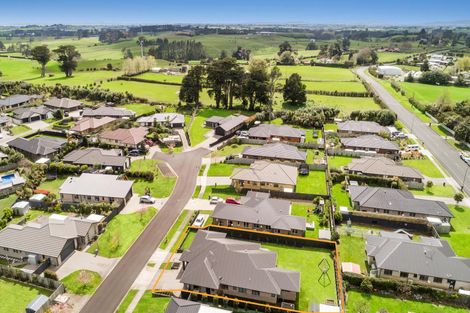 Photo of property in 6 Vivien Place, Patumahoe, Pukekohe, 2679