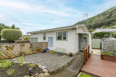 Photo of property in 75 Elizabeth Street, Waikanae, 5036