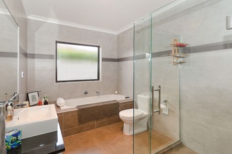 Photo of property in 20 Toscana Drive, Karaka, Papakura, 2113