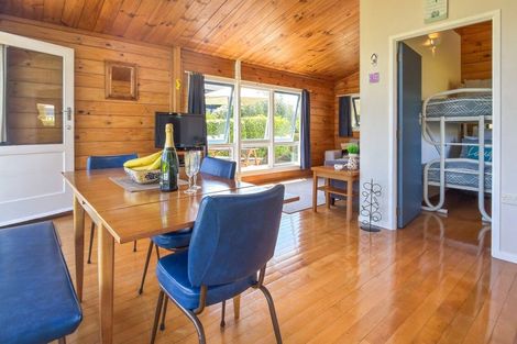 Photo of property in 11 Hahei Beach Road, Hahei, Whitianga, 3591